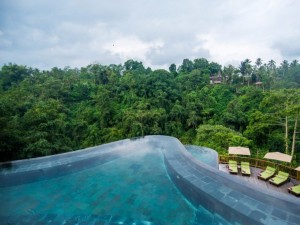 3-take-a-dip-in-one-of-the-multi-layered-infinity-pools-at-the-hanging-gardens-in-ubud-while-surrounded-by-a-lush-and-tranquil-jungle-1024x768